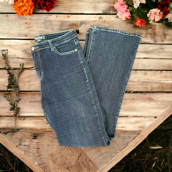 ModCloth Jeans - Picture 3 of 10